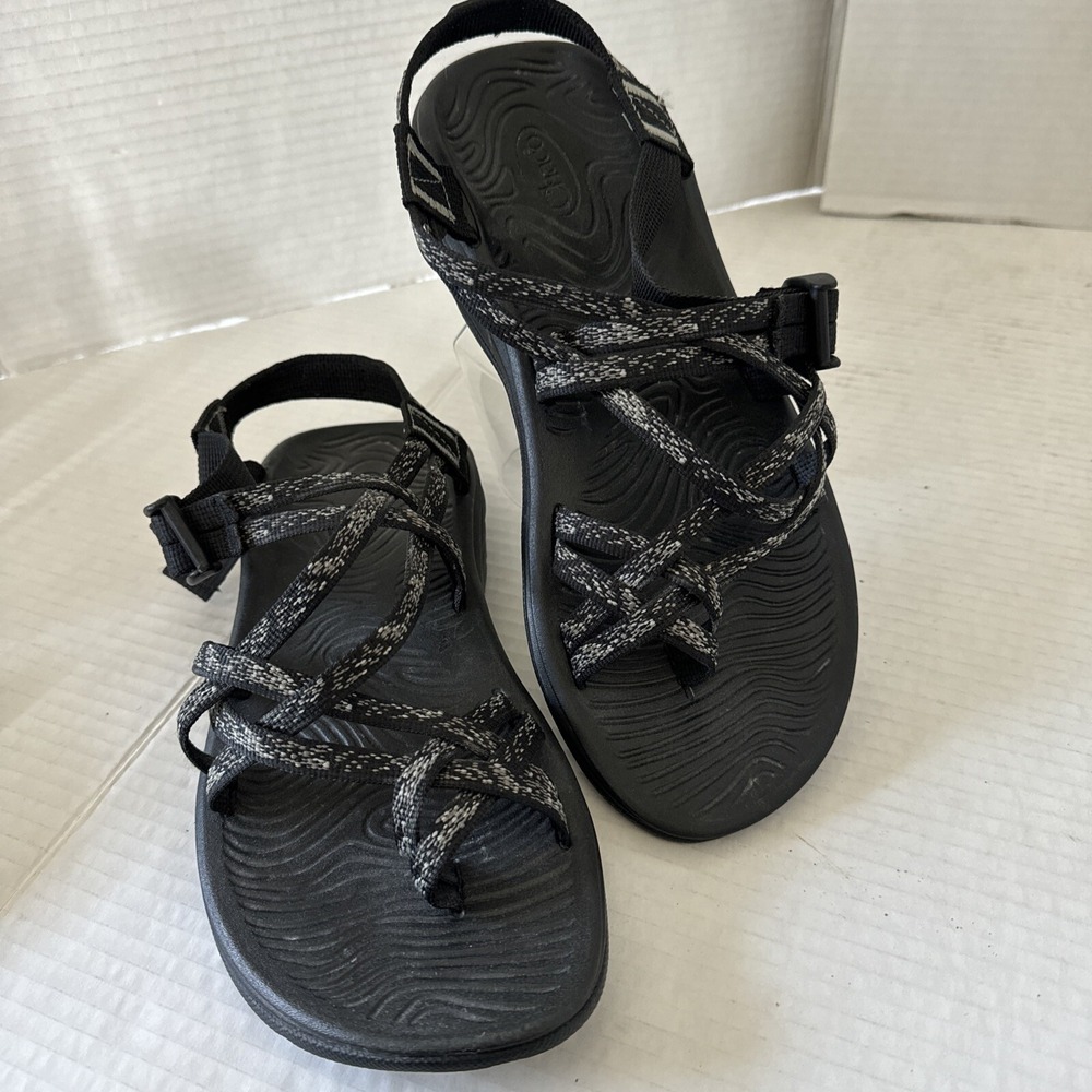Chaco Sandal Black And White Strappy Sandals Womens Size 9 Hiking Sandal